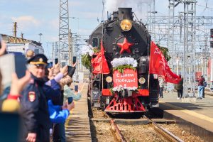 «Паровоз Победы» в Сызрани встретили более четырёх тысяч человек